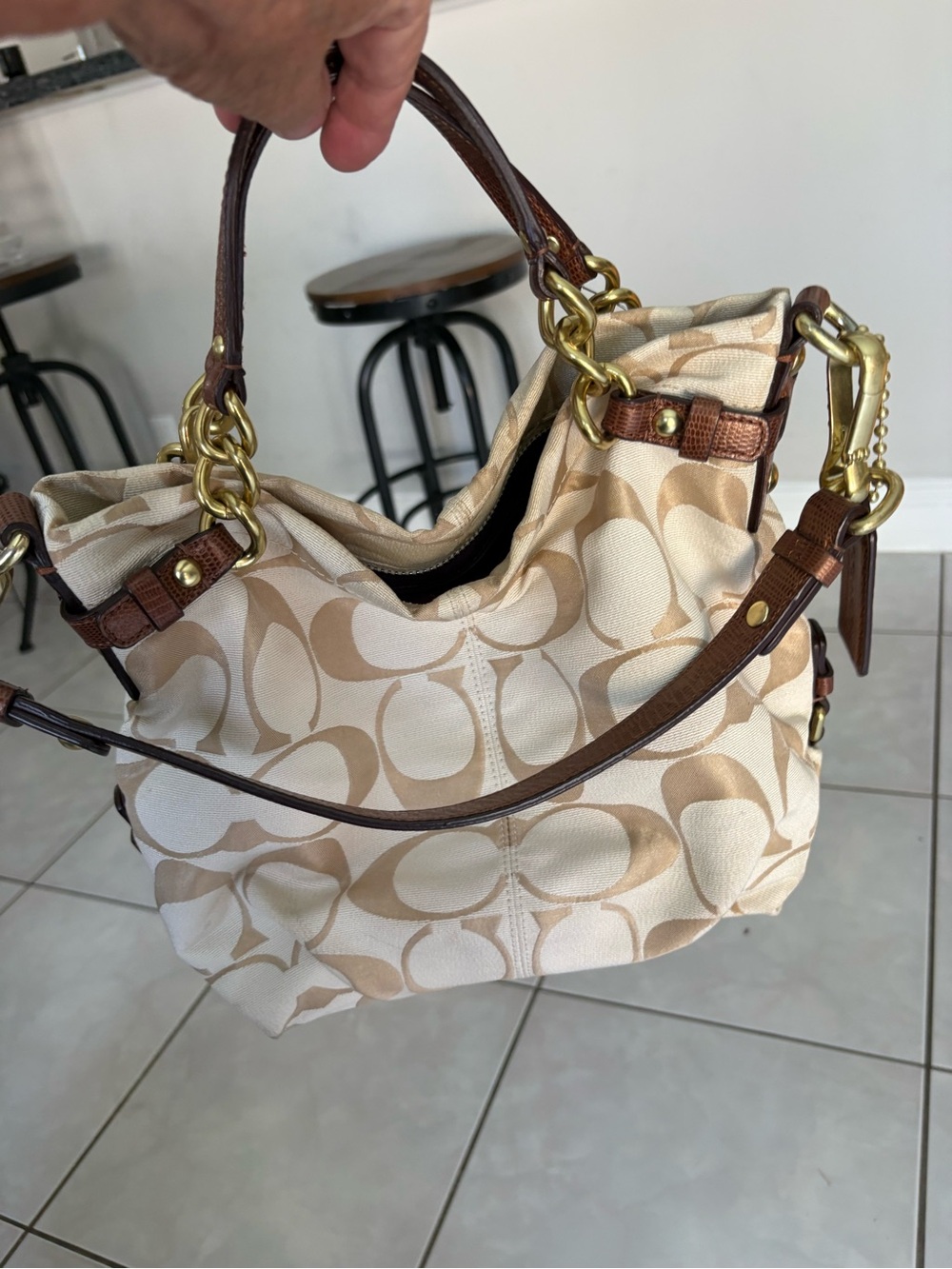 Coach Signature Canvas Shoulder Bag in Khaki/Chalk - Picture 8 of 14